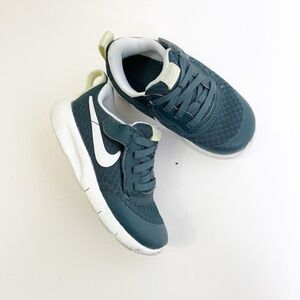 Nike Kids Tanjun EasyOn Shoes | Deep Jungle/Photon Dust/Summit White
